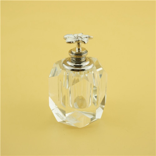 Clear Crystal Perfume Bottle with European Simple Style, Modern and high quality.