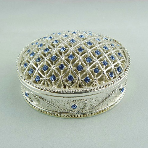 Lady Keepsake Jewelry Box with diamonds