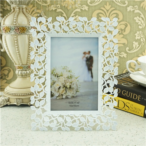 Fashion flower vine style photo frame/white metal photo frame