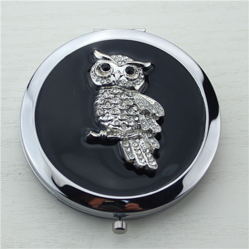 Jewelled owl compact mirror