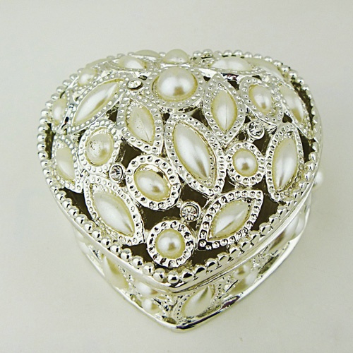Heart-shaped Pearl Trinket box