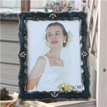 Vintage style photo frame