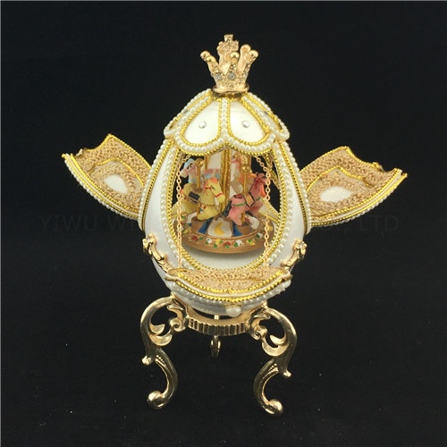 Real handcrafted goose egg jewelry/Keepsake/Trinket gift music box