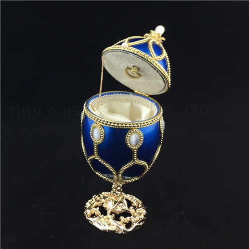 Musical jewelry box/Goose egg trinket gift