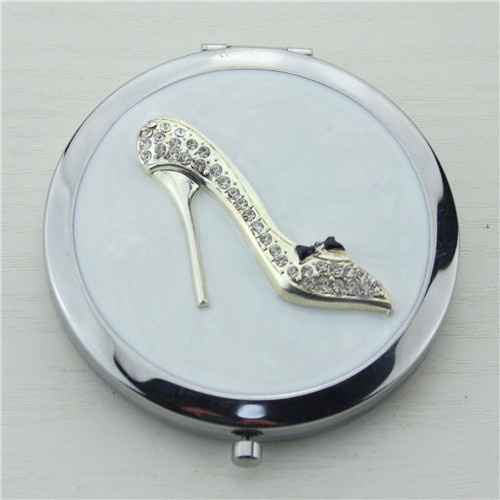 Jewelled high heels compact mirror