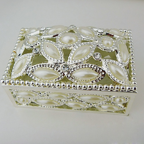 Pearl Trinket Boxes/Silver Giftware